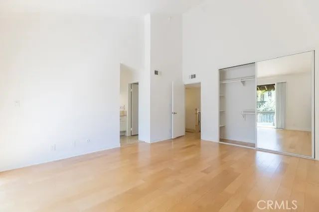 21900 Marylee Street 277, Woodland Hills, CA 91367