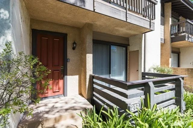 21900 Marylee Street 277, Woodland Hills, CA 91367