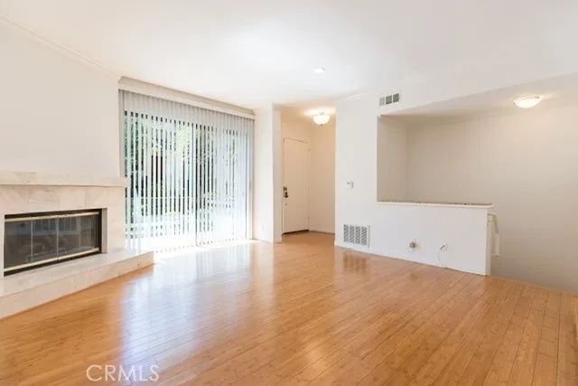 21900 Marylee Street 277, Woodland Hills, CA 91367