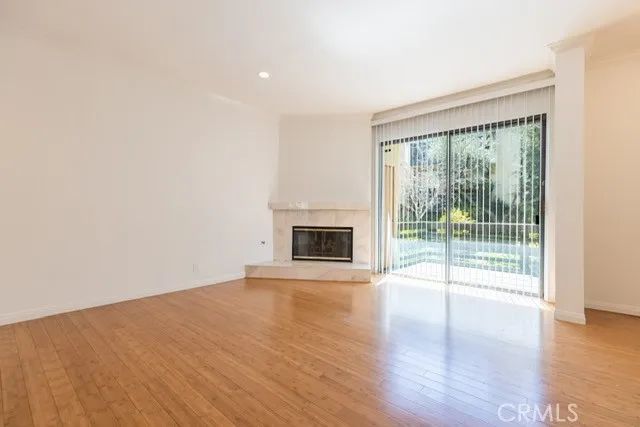 21900 Marylee Street 277, Woodland Hills, CA 91367