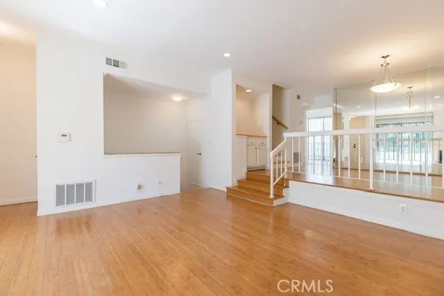 21900 Marylee Street 277, Woodland Hills, CA 91367