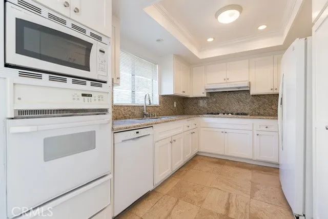 21900 Marylee Street 277, Woodland Hills, CA 91367