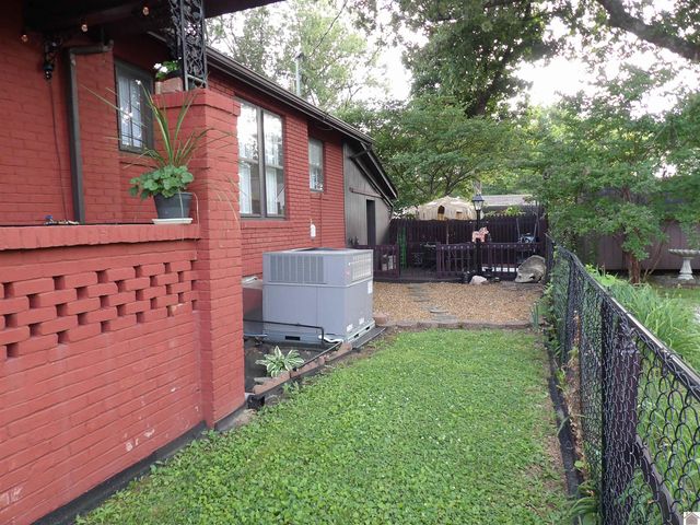 307 S 25th St, Paducah, KY 42003