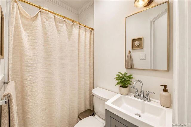 50 S 7th Avenue, Mount Vernon, NY 10550