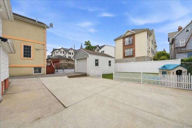 50 S 7th Avenue, Mount Vernon, NY 10550