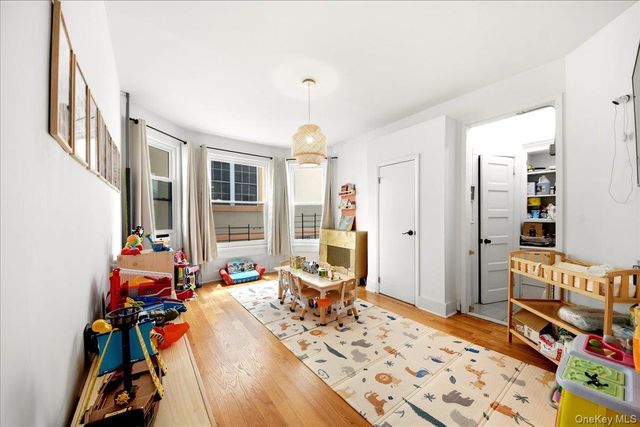50 S 7th Avenue, Mount Vernon, NY 10550