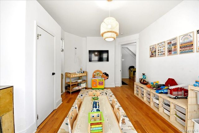 50 S 7th Avenue, Mount Vernon, NY 10550