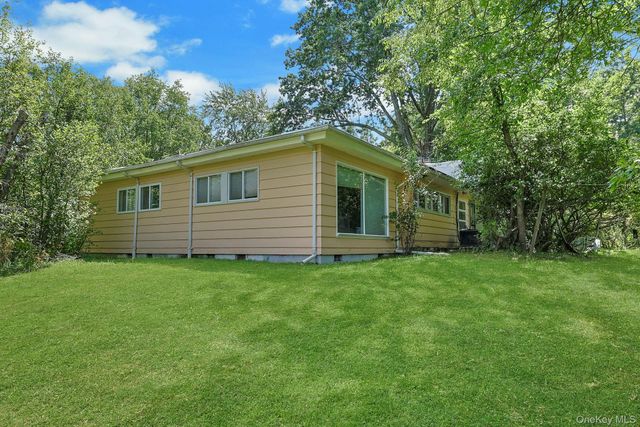 130 Apple Lane Drive, Middletown, NY 10940