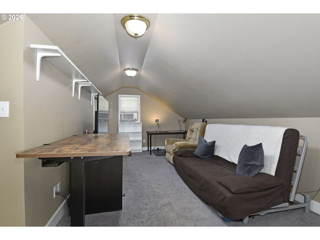 414 W 20TH St, Vancouver, WA 98660