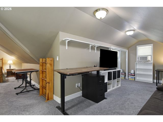 414 W 20TH St, Vancouver, WA 98660