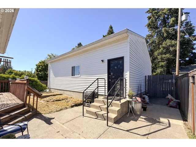 414 W 20TH St, Vancouver, WA 98660