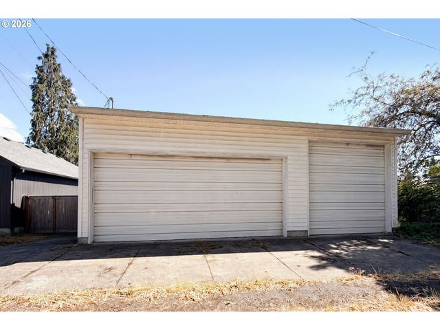 414 W 20TH St, Vancouver, WA 98660