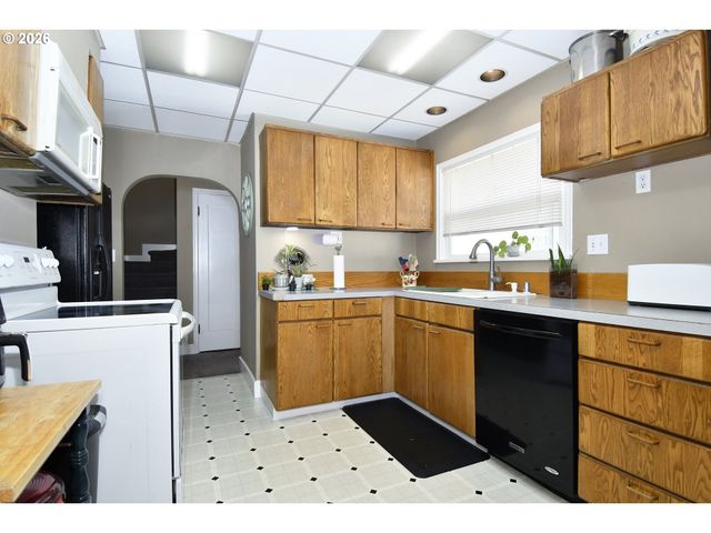 414 W 20TH St, Vancouver, WA 98660