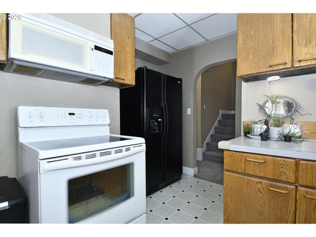 414 W 20TH St, Vancouver, WA 98660