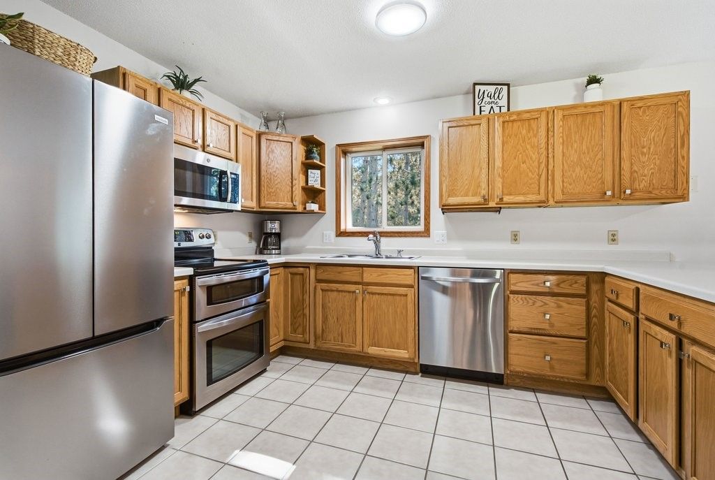 Image 10 of property listing at 4309 Pine Meadow Drive, Eau Claire, WI 54701