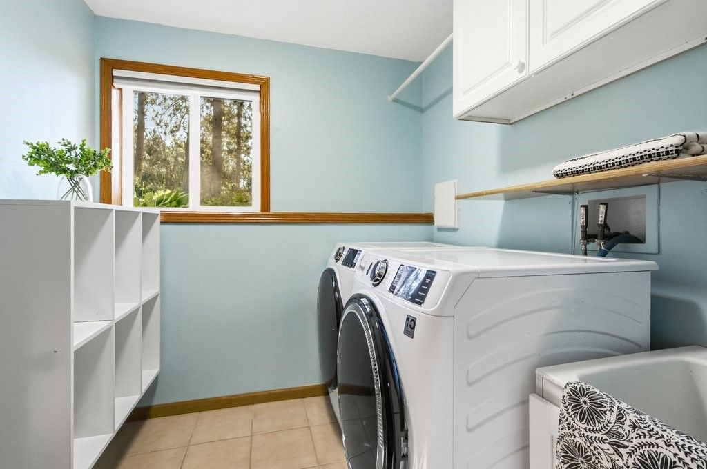 Image 33 of property listing at 4309 Pine Meadow Drive, Eau Claire, WI 54701