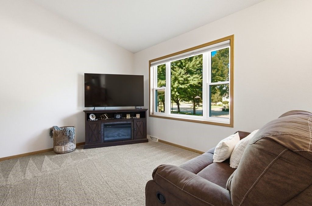 Image 7 of property listing at 4309 Pine Meadow Drive, Eau Claire, WI 54701