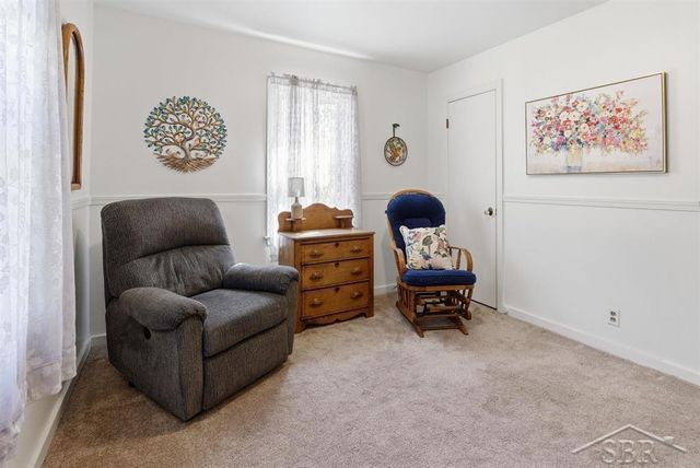 306 E Sugnet Road, Midland, MI 48642