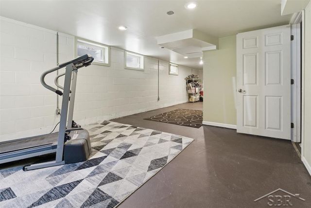 306 E Sugnet Road, Midland, MI 48642