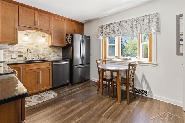 306 E Sugnet Road, Midland, MI 48642