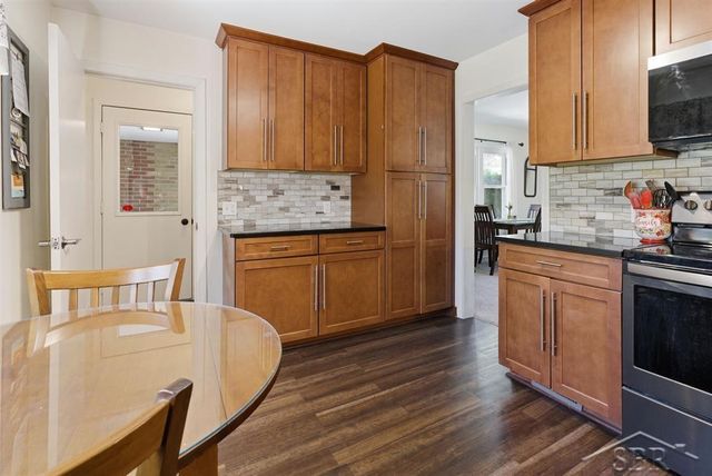 306 E Sugnet Road, Midland, MI 48642