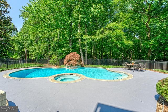 1296 NEWKIRK CT, Vienna, VA 22182