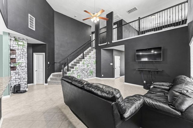 8814 Ruddy Duck Court, Baytown, TX 77521