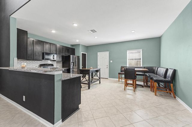 8814 Ruddy Duck Court, Baytown, TX 77521