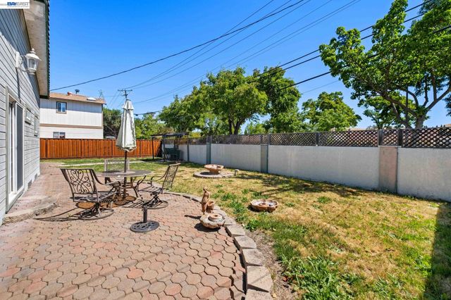 8591 Beverly Ln, Dublin, CA 94568