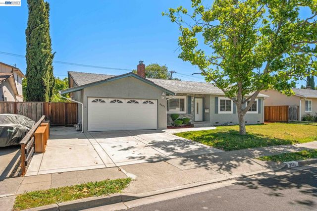 8591 Beverly Ln, Dublin, CA 94568