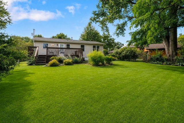 1814 Hazelwood Drive, Lindenhurst, IL 60046