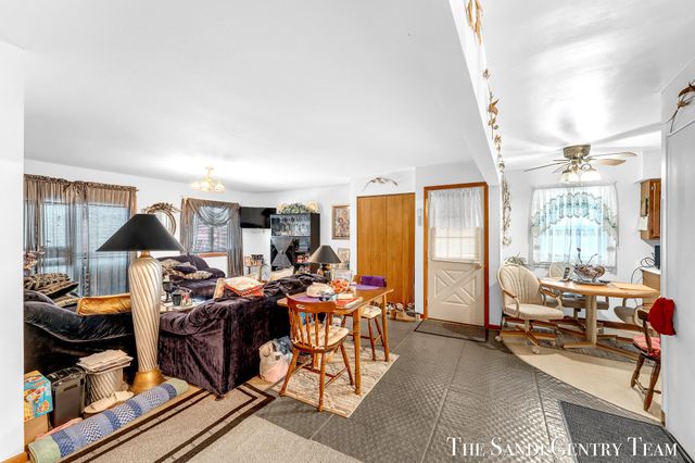 831 West Street, Muskegon, MI 49442