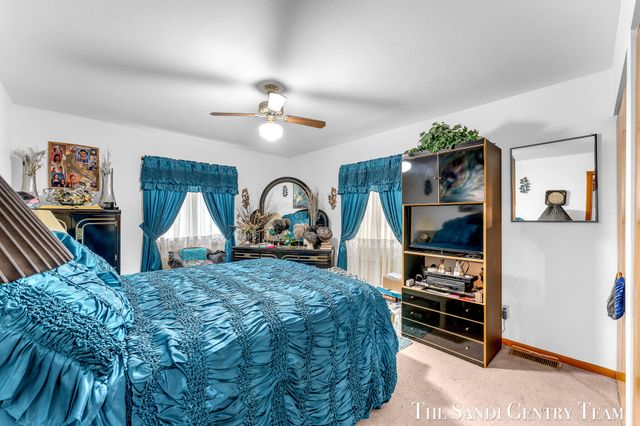 831 West Street, Muskegon, MI 49442