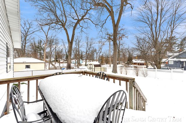 831 West Street, Muskegon, MI 49442