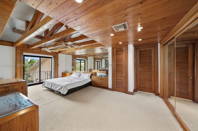 448 Poinciana Dr, Hallandale Beach, FL 33009