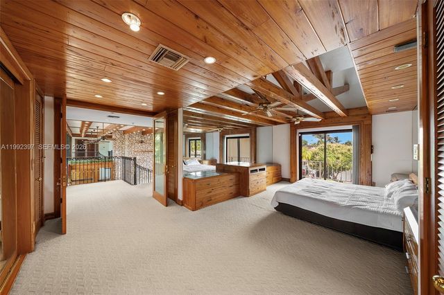 448 Poinciana Dr, Hallandale Beach, FL 33009