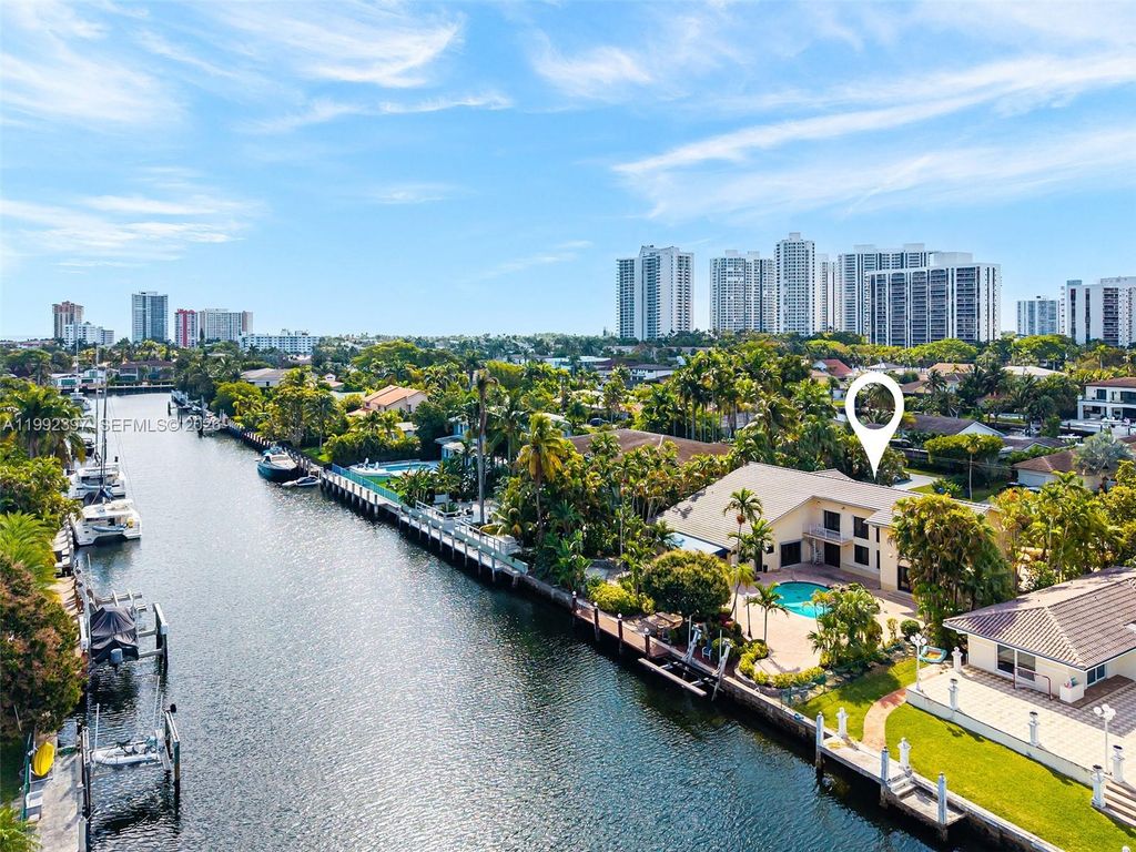 448 Poinciana Dr, Hallandale Beach, FL 33009