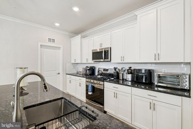 5660 LEWIS CARROLL DR, White Plains, MD 20695