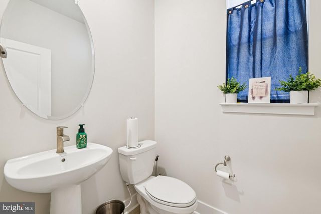 5660 LEWIS CARROLL DR, White Plains, MD 20695