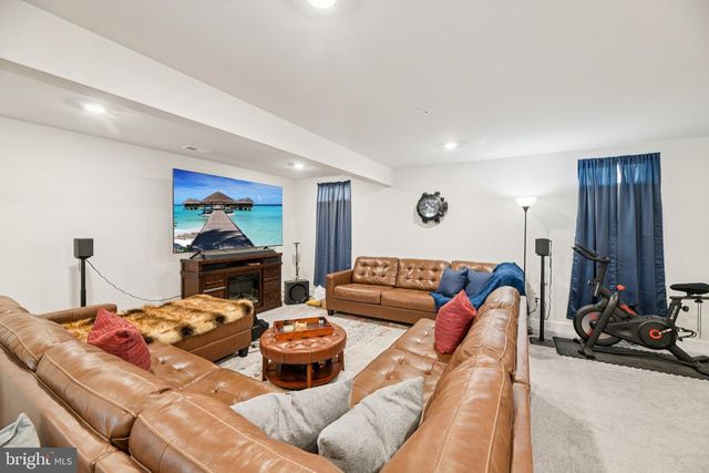 5660 LEWIS CARROLL DR, White Plains, MD 20695