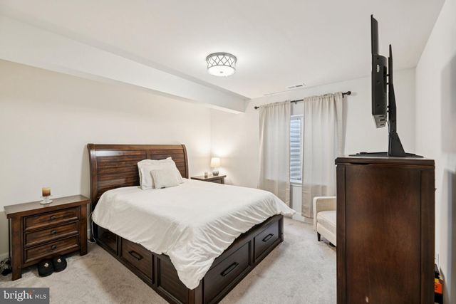 5660 LEWIS CARROLL DR, White Plains, MD 20695