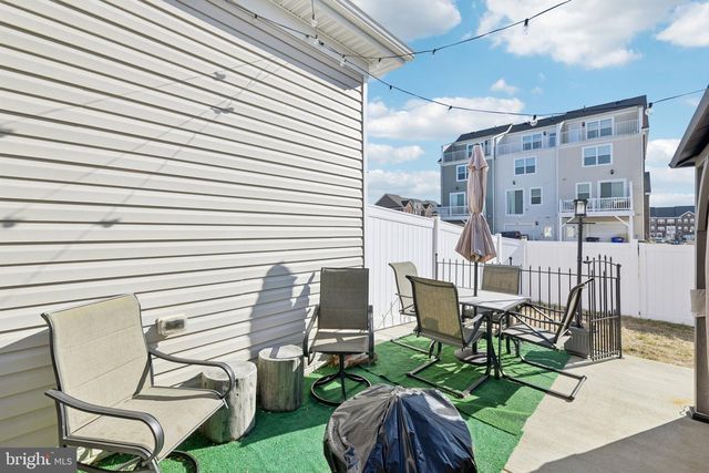 5660 LEWIS CARROLL DR, White Plains, MD 20695