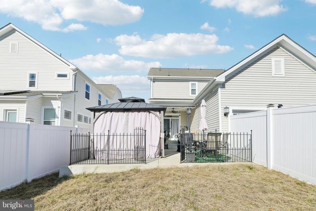 5660 LEWIS CARROLL DR, White Plains, MD 20695