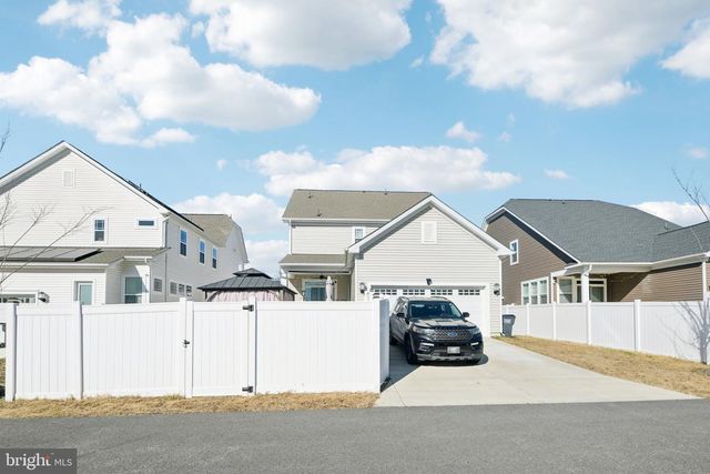 5660 LEWIS CARROLL DR, White Plains, MD 20695