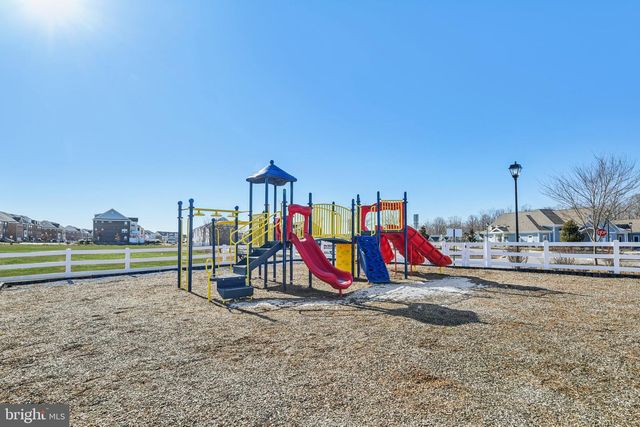 5660 LEWIS CARROLL DR, White Plains, MD 20695