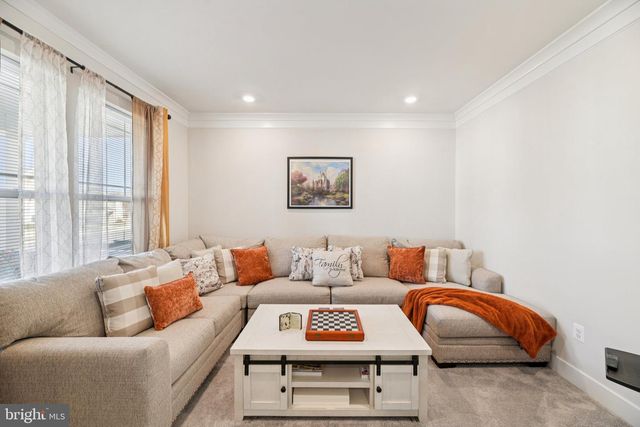 5660 LEWIS CARROLL DR, White Plains, MD 20695