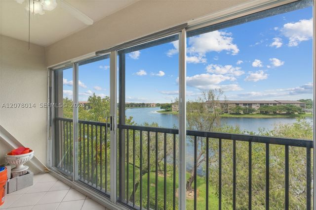 13705 SW 12th St 409B, Pembroke Pines, FL 33027