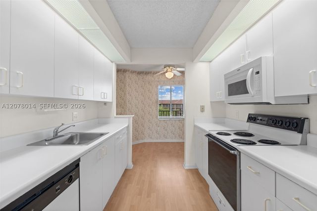 13705 SW 12th St 409B, Pembroke Pines, FL 33027