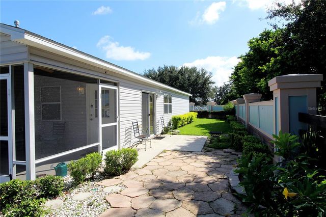985 YORK TERRACE, The Villages, FL 32162