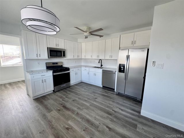 70 Burlington Avenue, Deer Park, NY 11729